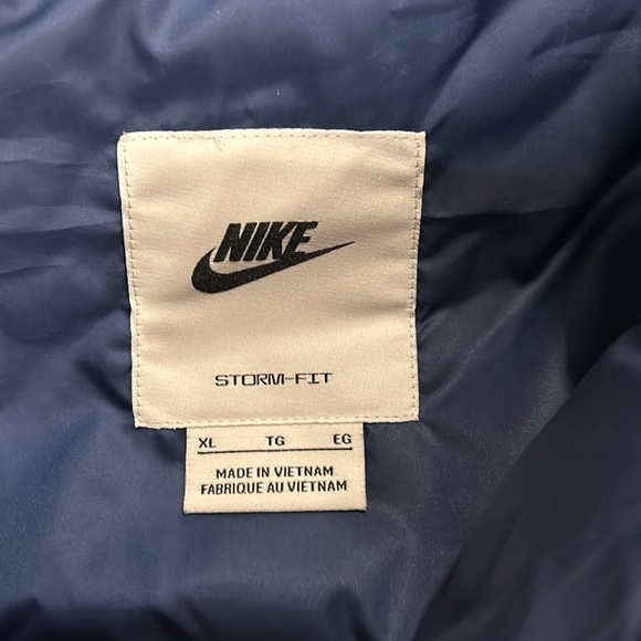 Men’s Nike Storm Fit Puffer jacket - Picture 4 of 5